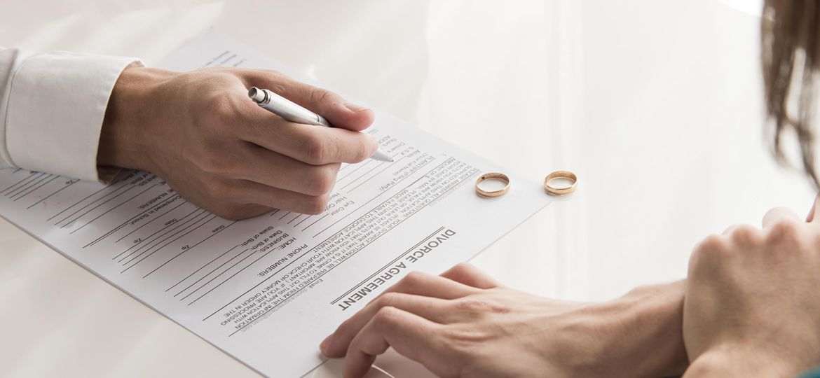 primer-plano-pareja-divorcio